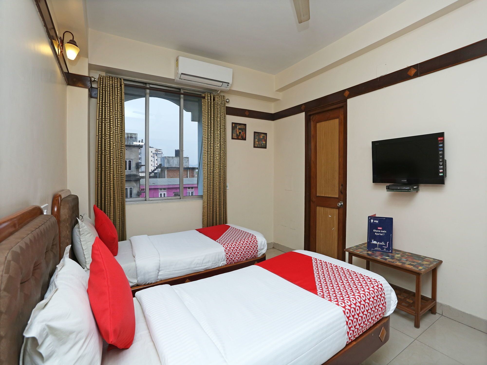 Hotel Amrit Regency Guwahati Buitenkant foto